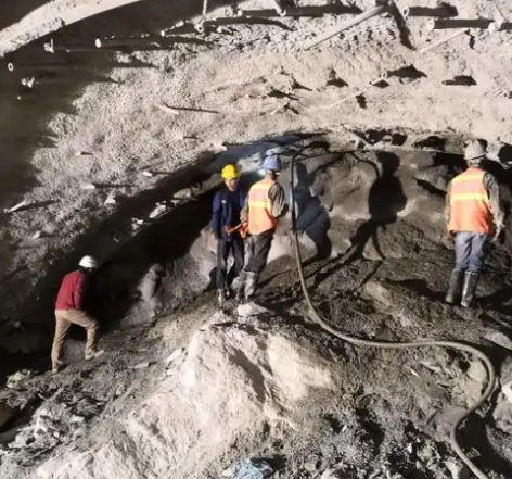 琼海拱顶带模注浆料的施工流程及注意事项